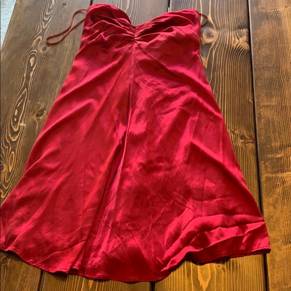 Express red silk sweetheart dress w/ ruffles back
